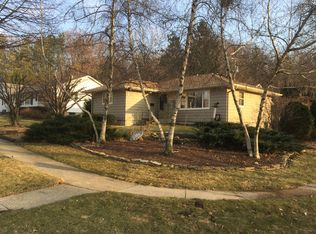 921 Hillcrest Dr, Fort Atkinson, WI 53538