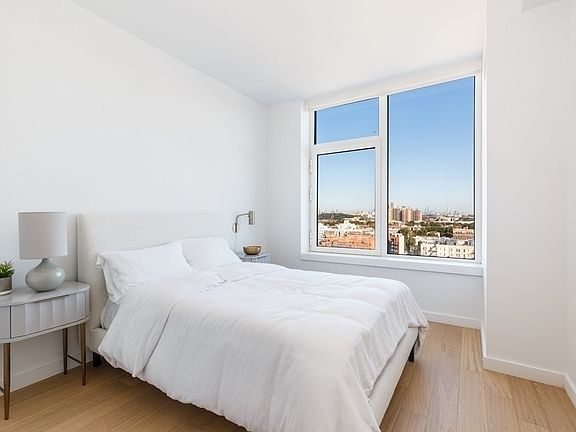 5th image of 151 Clarkson Ave #7Y