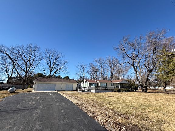 3rd image of 2105 County Road 900 E