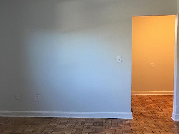 3rd image of 1724 N Quinn St Unit 305