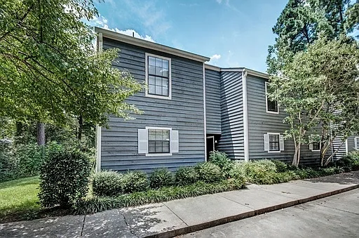 Bellegrove Condos — Photo 2