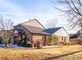 1 Daniel Ct, Lebanon, NJ 08833