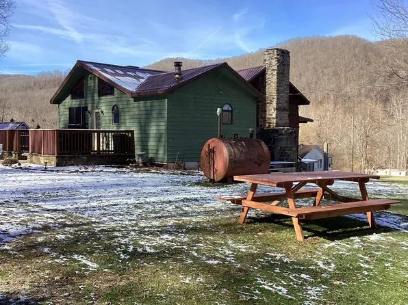 116 Old Valley Rd, Valley Head, WV 26294