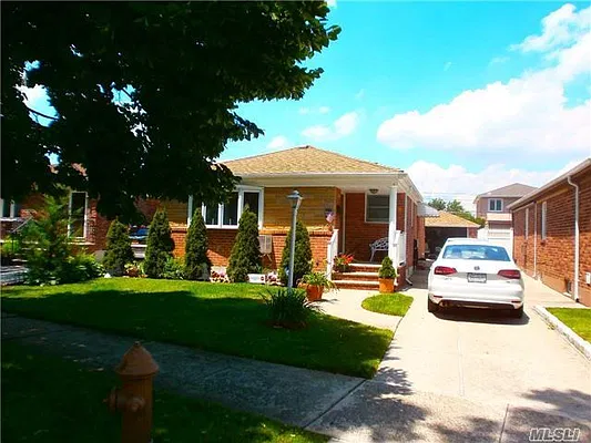 Sold by Century 21 Bay Benjamin | media 2