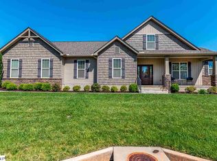 26 Canyon Ct, Greenville, SC 29607