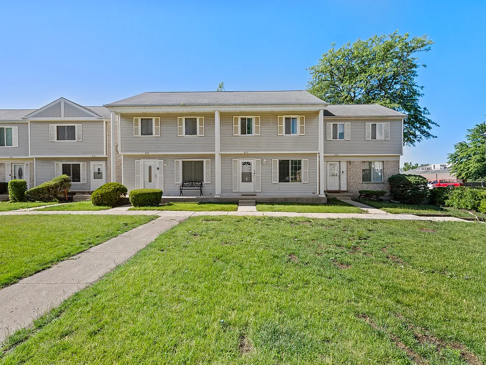 422 Gainsborough Ct #422