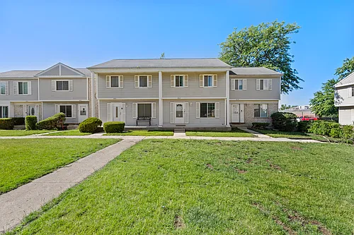 422 Gainsborough Ct #422 Photo 1