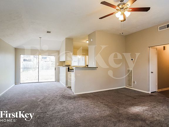 3rd image of 15410 Pebble Lake Dr