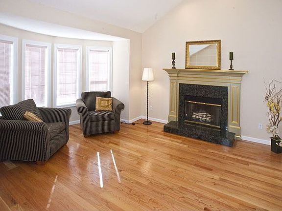 4th image of 9216 NE 26th Ct