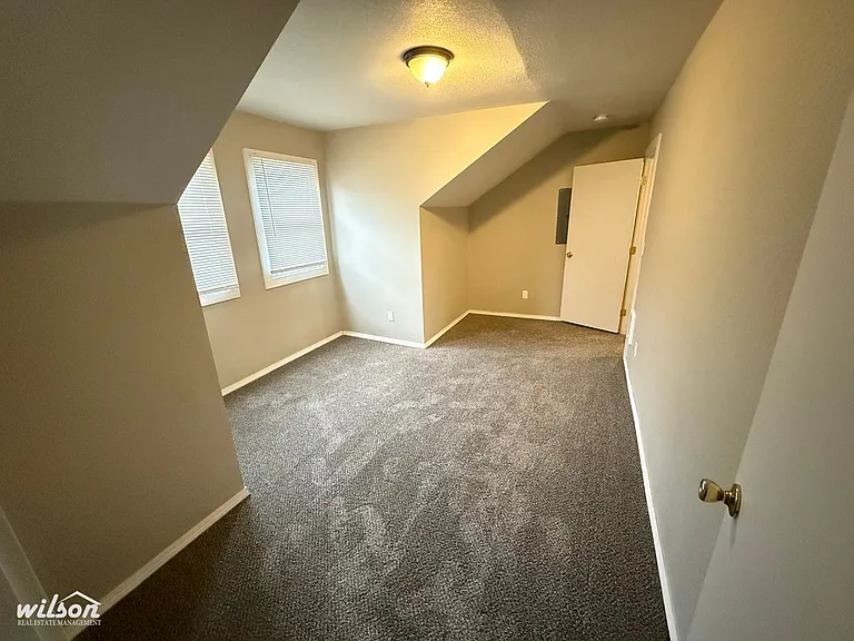 205 N Naches Ave — Photo 8