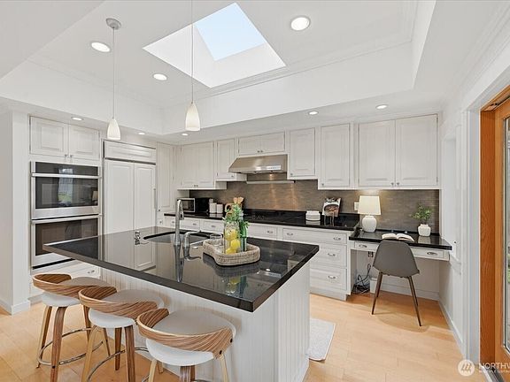 5th image of 10351 11th Avenue NW