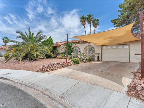 2nd image of 3158 La Luna Cir