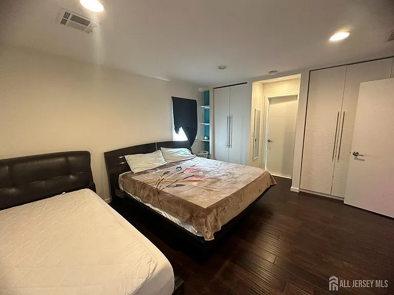 9 Holly Rd — Photo 15