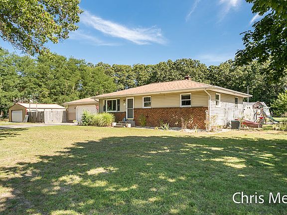 3rd image of 180 S Wolf Lake Rd