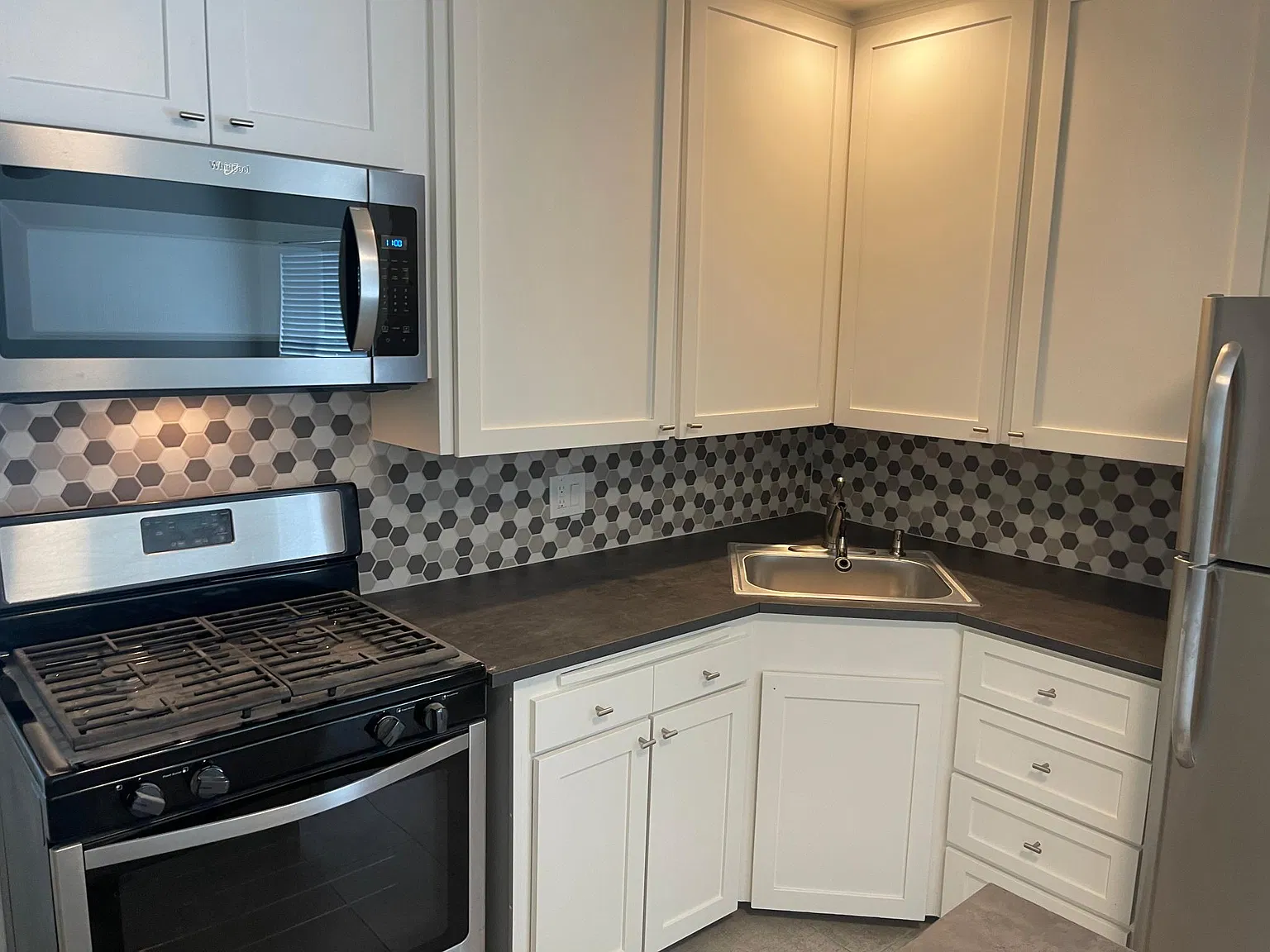 650 E Palm Canyon Dr — Photo 3