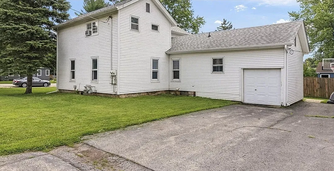 2 bed, 1100 sqft, $1,500 — Photo 2