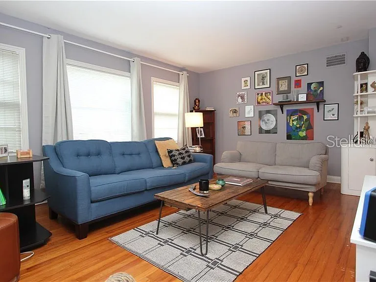417 E Gore St — Photo 5