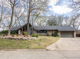 1906 Polaris Dr, Bartlesville, OK 74006