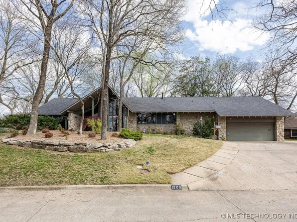1906 Polaris Dr, Bartlesville, OK 74006