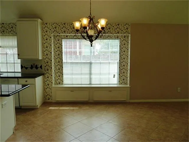 4542 Springfield Lakes St — Photo 7