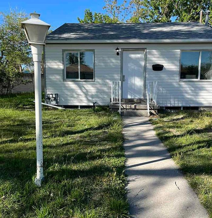 1st image of 1484 W Glenrose Dr
