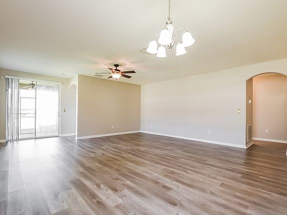 5th image of 194 Compass Rose Dr