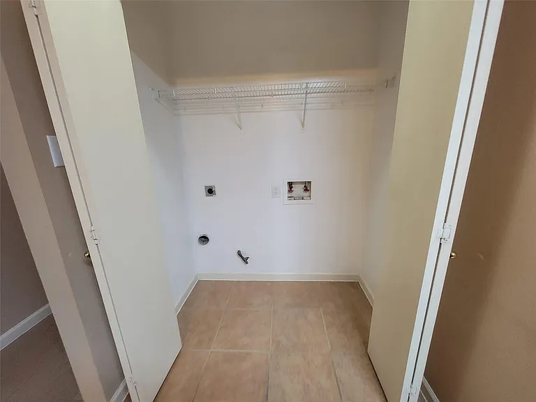 6327 Hayman Dr — Photo 11