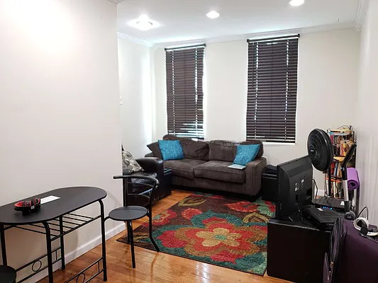 Rented by Roz Khan, LREB | media 11