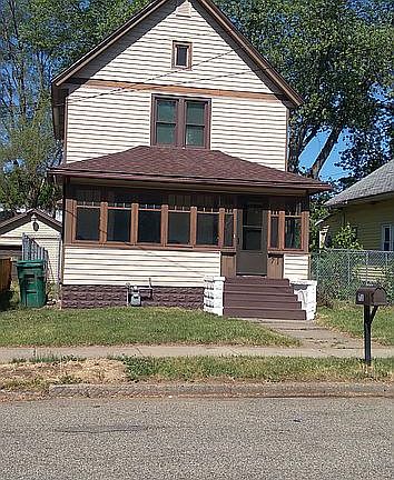 2nd image of 71 Sanderson St