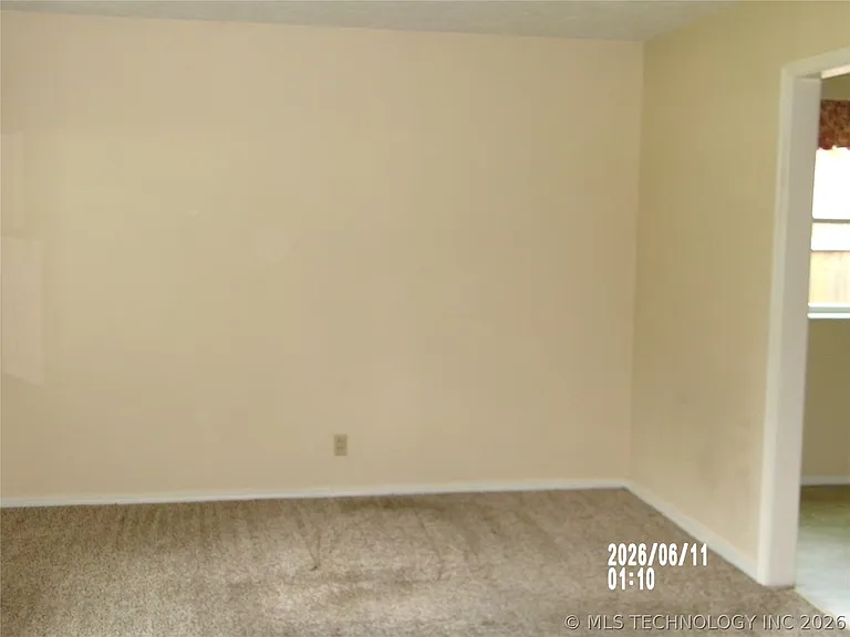 1242 Saddle Ln #1 — Photo 2