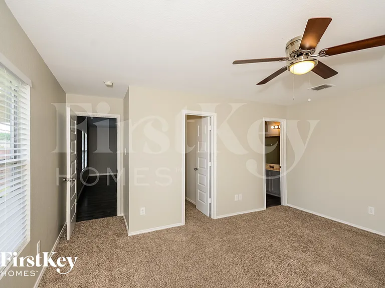 1207 Bellevue Dr — Photo 7