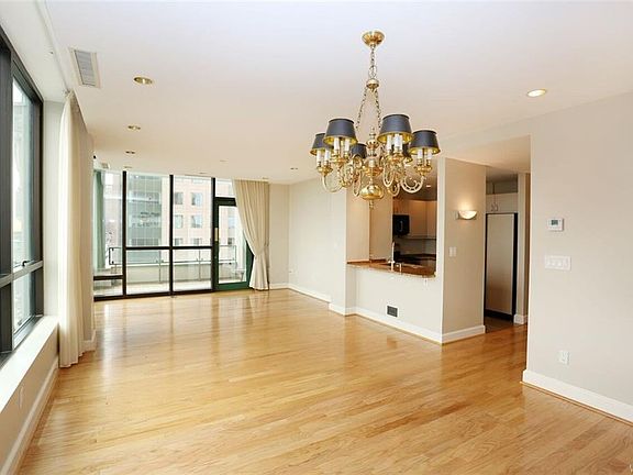 4th image of 600 Main St Unit 1004