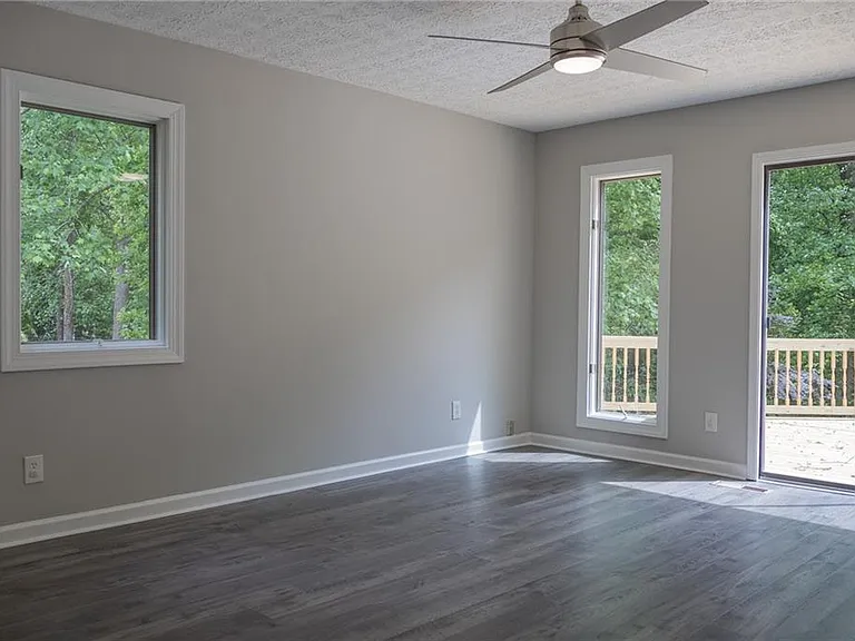 4079 Dunnington Dr — Photo 36