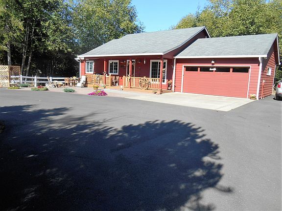 2nd image of 37 Sun Crest Ln