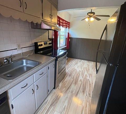4th image of 5296 Leona Dr