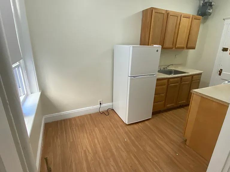 235 Park Dr #5 — Photo 7