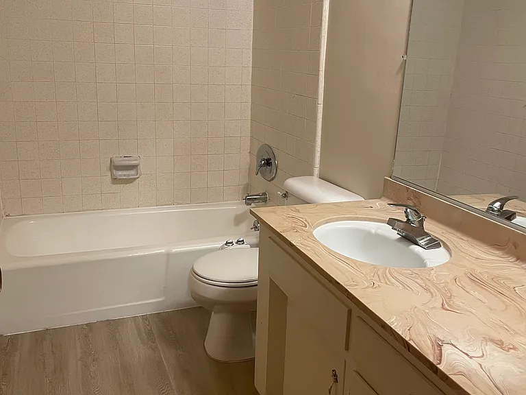 1161 Linden Ave #1 — Photo 12