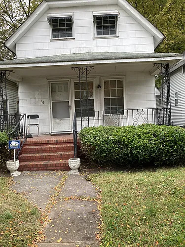 33 Hobson St Photo 1