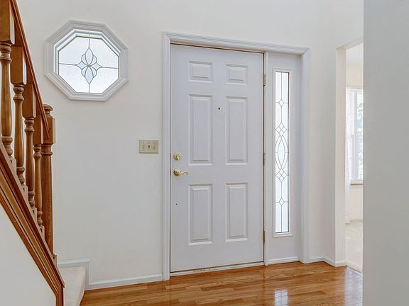 3rd image of 3660 Forest Dale Dr