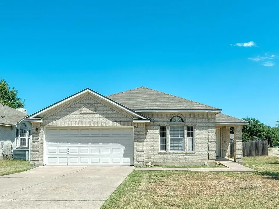 1118 Glendalough Dr
