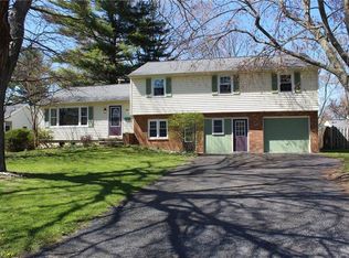 45 Dartford Rd, Rochester, NY 14618