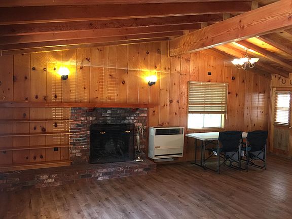 Living room with hugh fireplace 