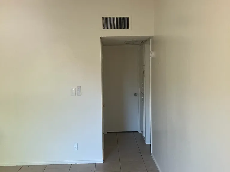 2624 W Orangewood Ave #3 — Photo 9
