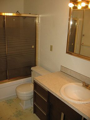 4th image of 2430 Olympic Blvd
