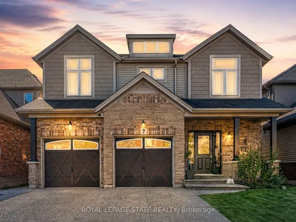 7 Kinsman Dr, Hamilton, ON L0R 1C0