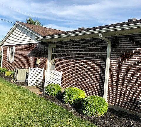 3rd image of 281 Monterey Dr