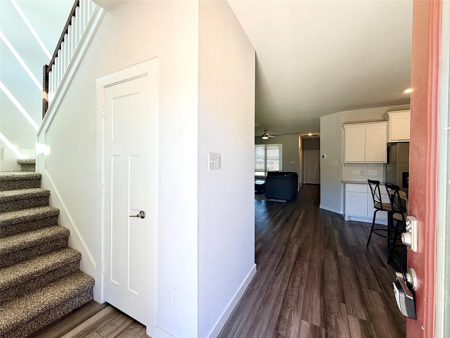 3 bed, 2.5 bath, 1611 sqft, $2,250 — Photo 3