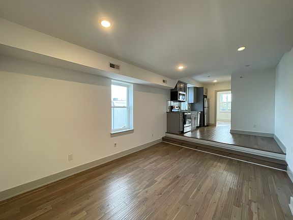 2nd image of 3213 Haverford Ave #3