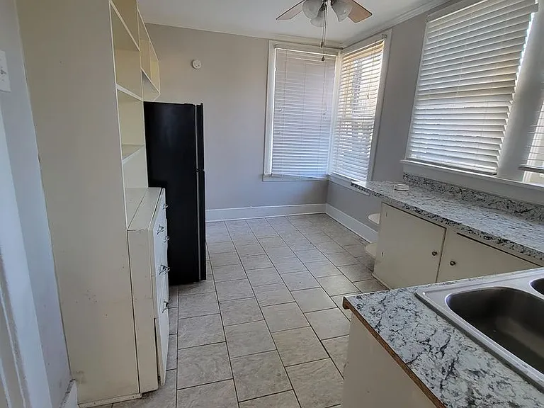 1019 Sheridan Ave #C — Photo 4