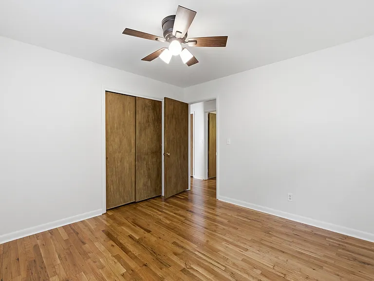 945 Brynwood Ter — Photo 20